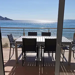 Fantastico En Primera Linea De Mar Roses